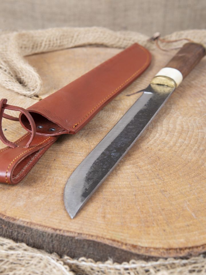 Knife with wooden handle and leather sheath 2