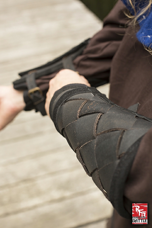 Viking leather bracers black 2