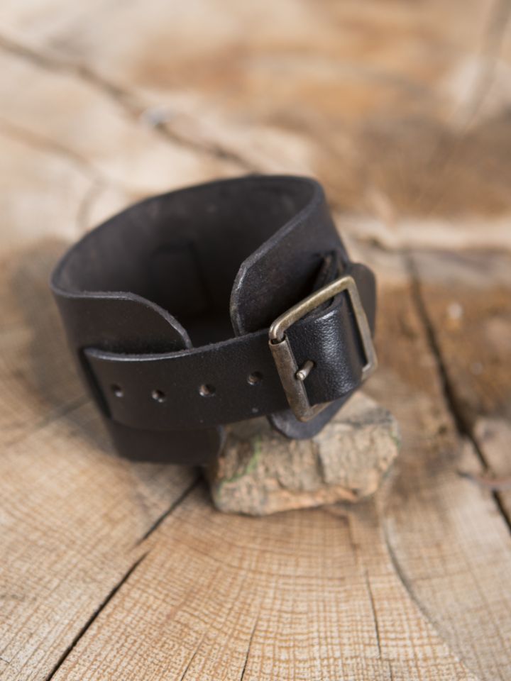 Leather strap in black 2