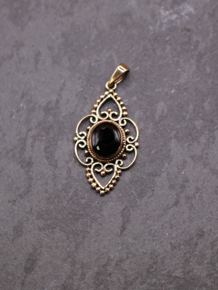 Pendant with black onyx 2