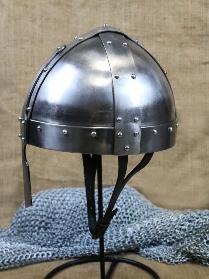 Rivited plate helmet 2