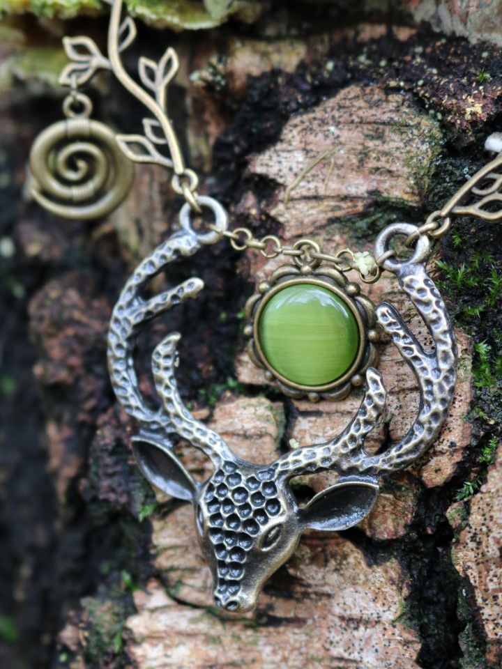 Elen of the Ways necklace 2