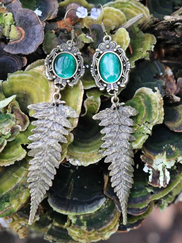 Earrings fern green 2