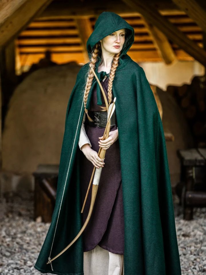 Wool cape (with hood) green 2