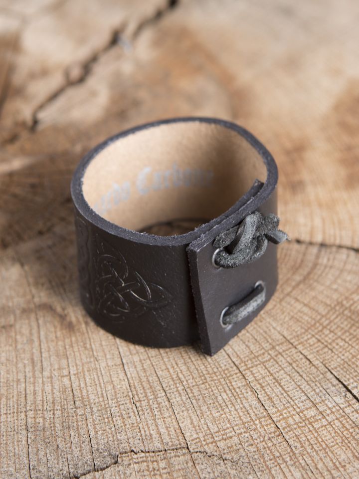 Leather bracelet with Celtic embossing, black 2