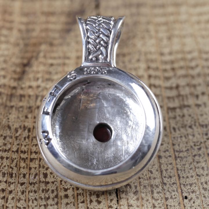 Farmer's ring necklace with garnet 2