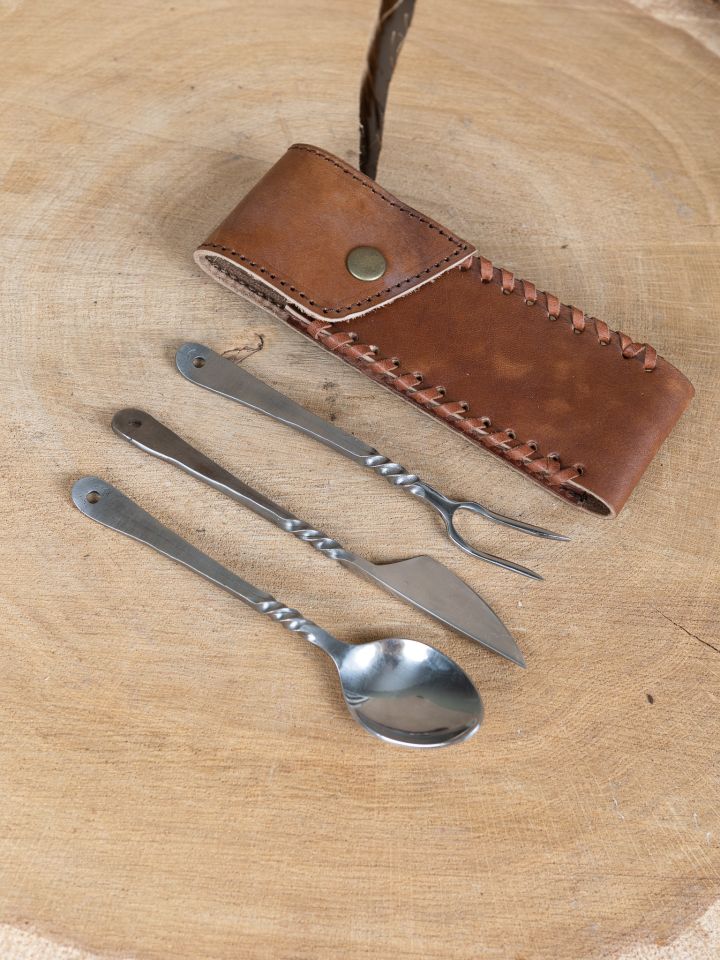 4-piece carter's cutlery set with leather case 2