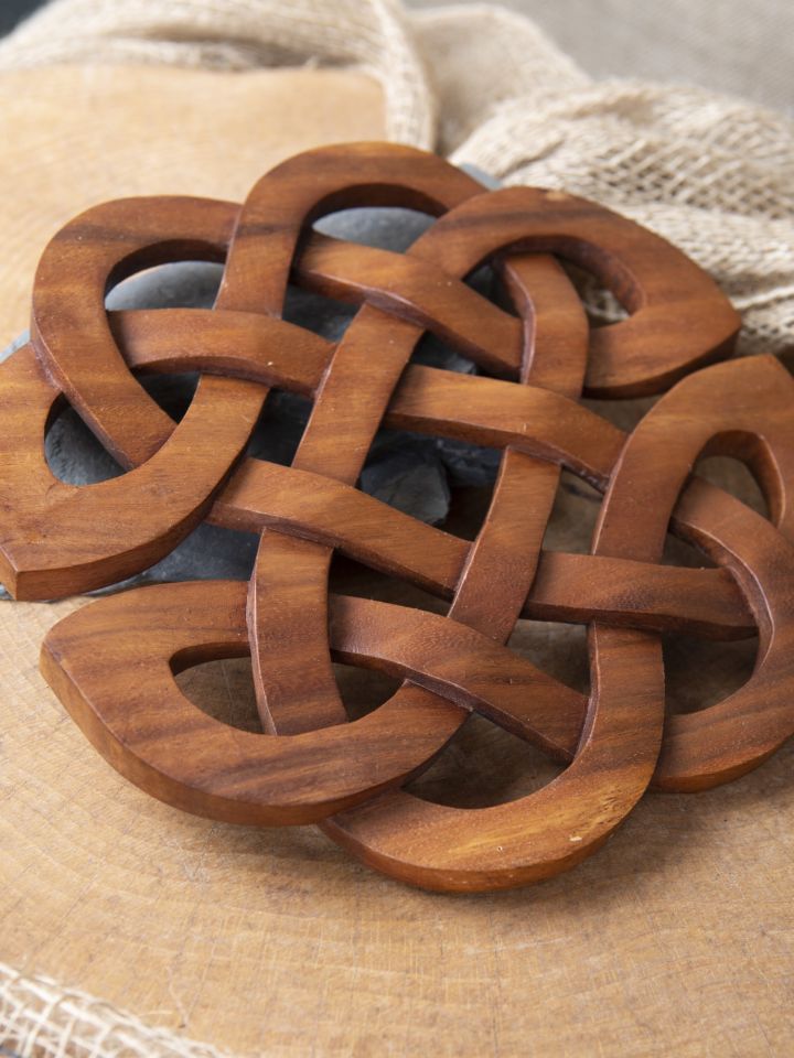 Wooden wall decoration Celtic hearts 2