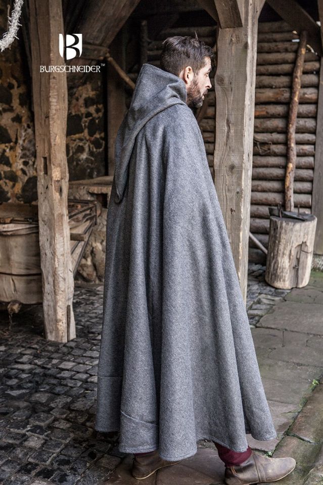 Hibernus gray hooded cape 3