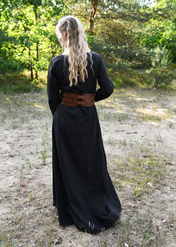 Lightweight medieval dress Milla black 3