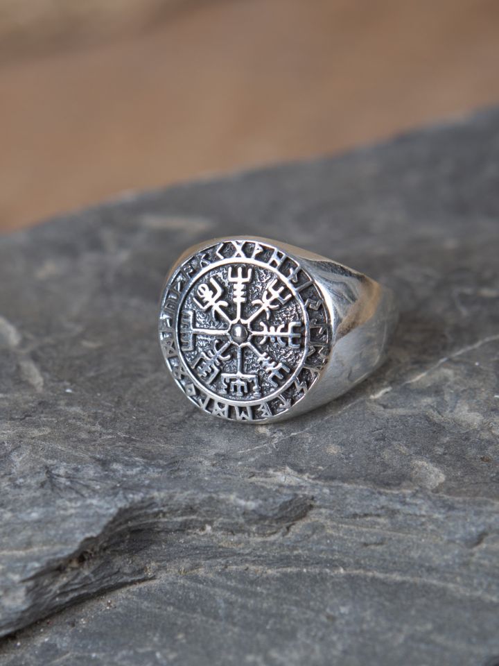 Ring with Viking compass 3