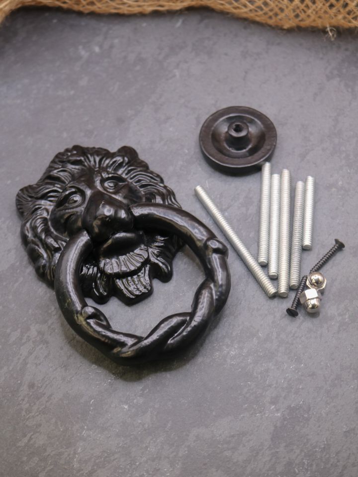 Lion head door knocker 3