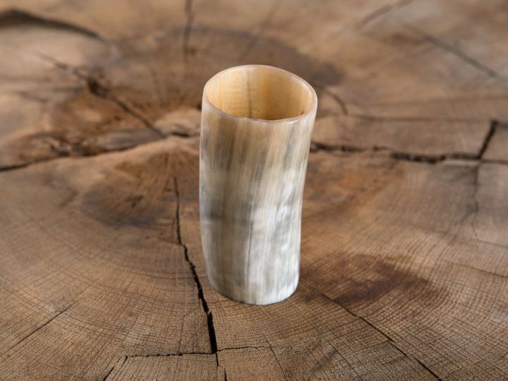 Horn dice cup 3