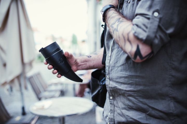 Coffee mug "Drinking Horn" black imitation leather 3