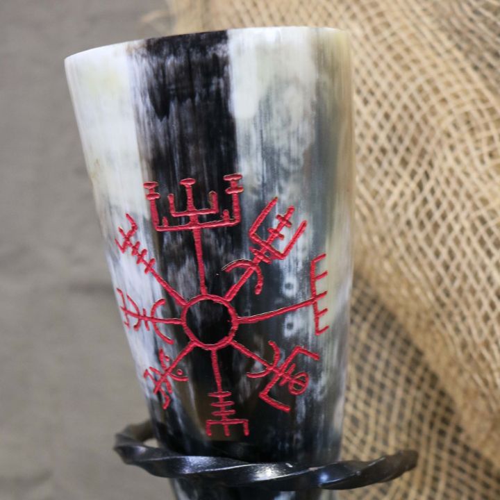 Drinking Horn with engraving "Vegvisir" 0.5 l 3