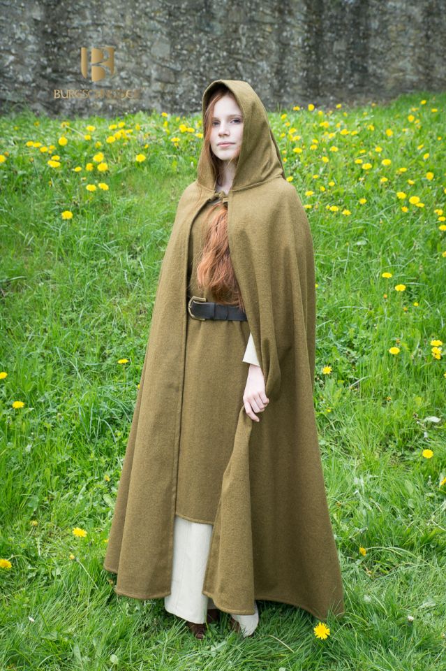 Hibernus autumn green hooded cape 3