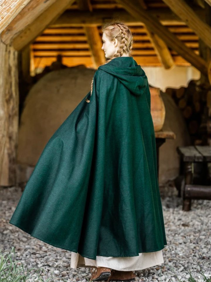 Wool cape (with hood) green 3