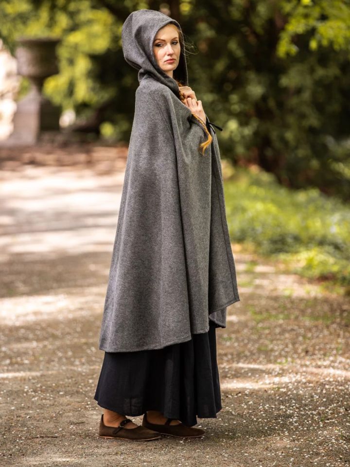 Cape with metal buttons gray 3