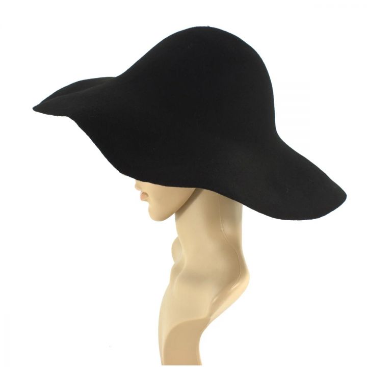 Pilgrim hat or tricorn hat made of black felt 3