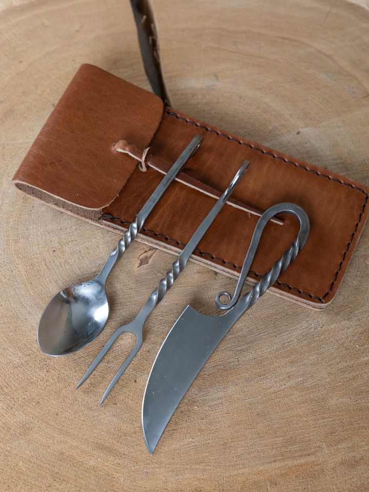 Carter's cutlery made of stainless steel with leather pouch 3