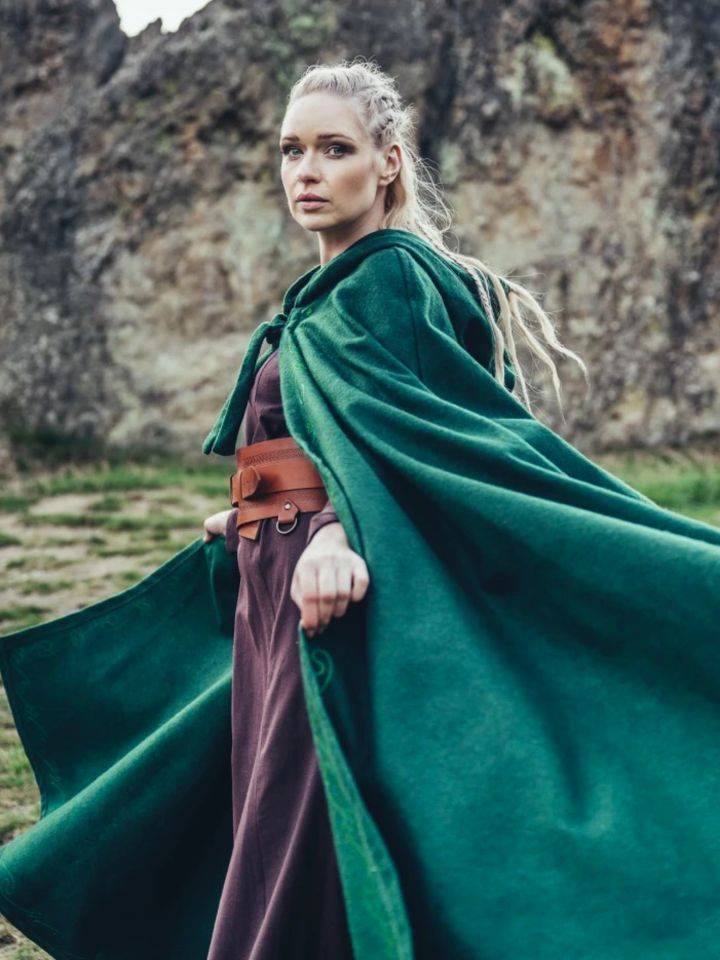 Wool cape with embroidery green 3