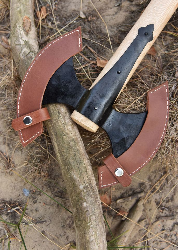 Medieval double axe 4