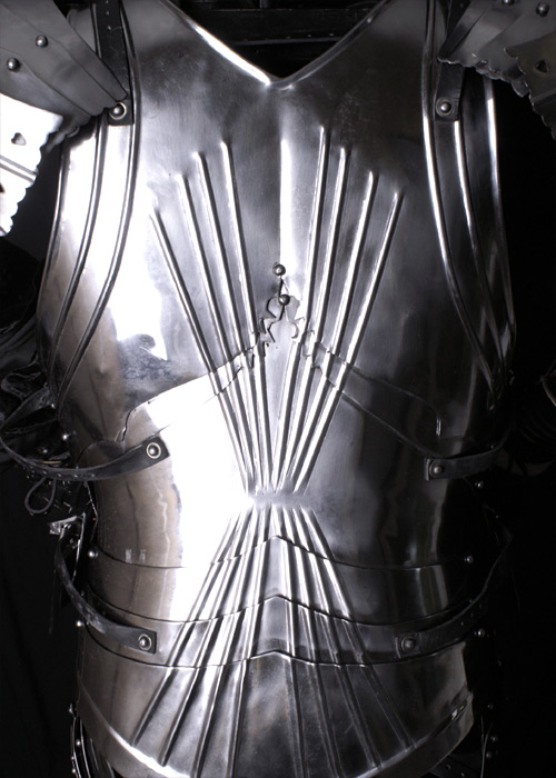 Gothic knight's armor 4