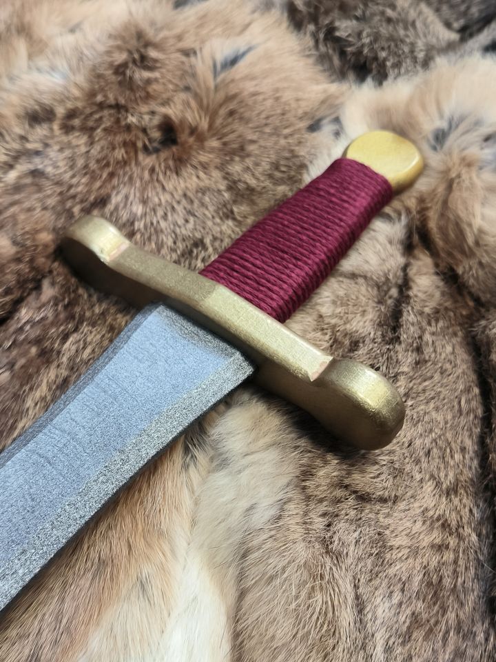 Knight's sword with felt scabbard 4