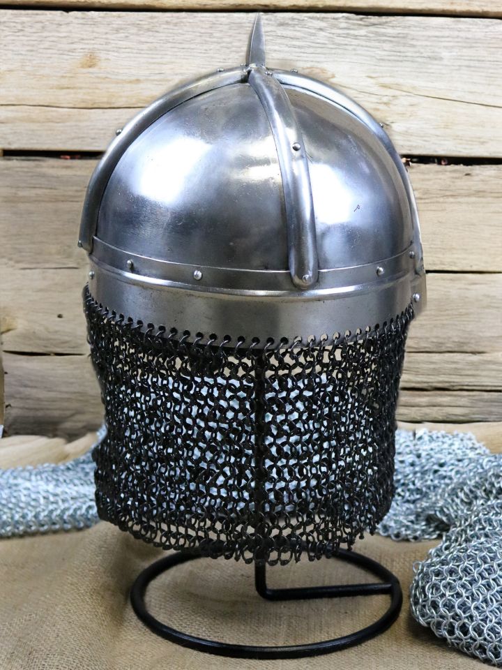 Gjermundbu helmet, Viking goggle helmet with chain brim 4