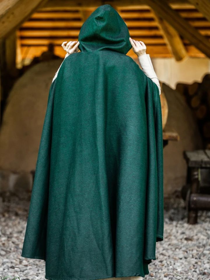 Wool cape (with hood) green 4