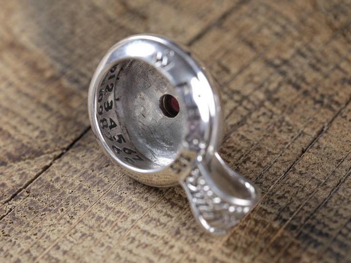 Farmer's ring necklace with garnet 4