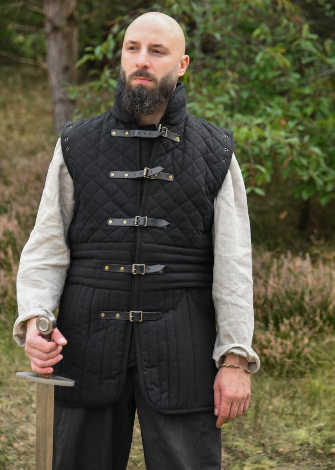 Long gambeson with detachable sleeves black 4