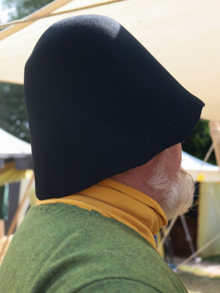 Felt hat for the Middle Ages and pilgrims black 4