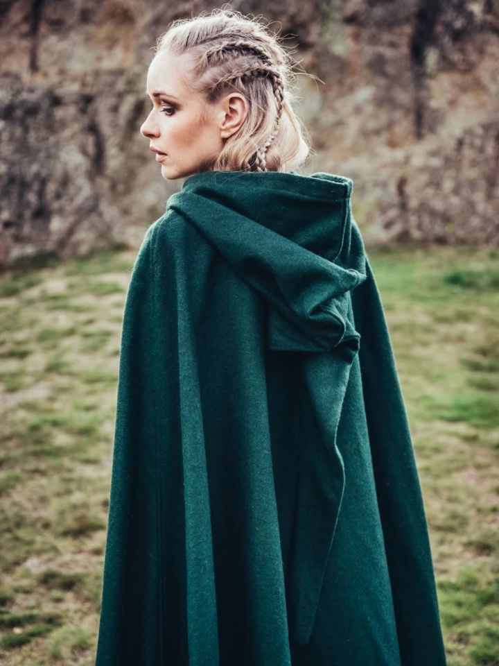 Wool cape with embroidery green 4