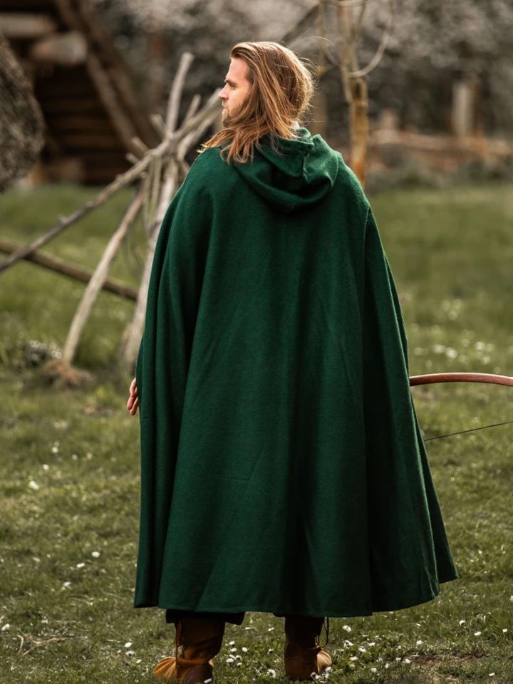 Wool cape with dragon clasp green 4