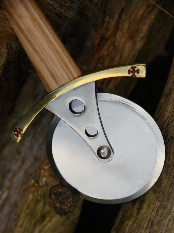 Templar pizza cutter 5