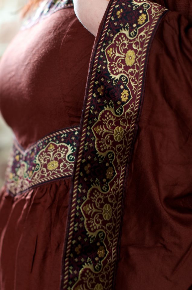 Burgundy medieval dress in red 4