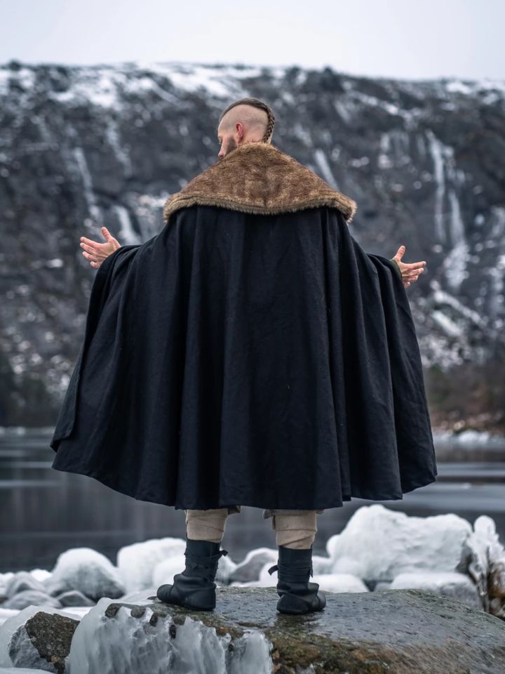 Viking cape Janne black 5