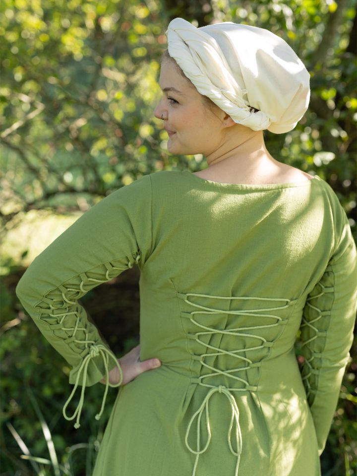 Hildegunde medieval dress 5