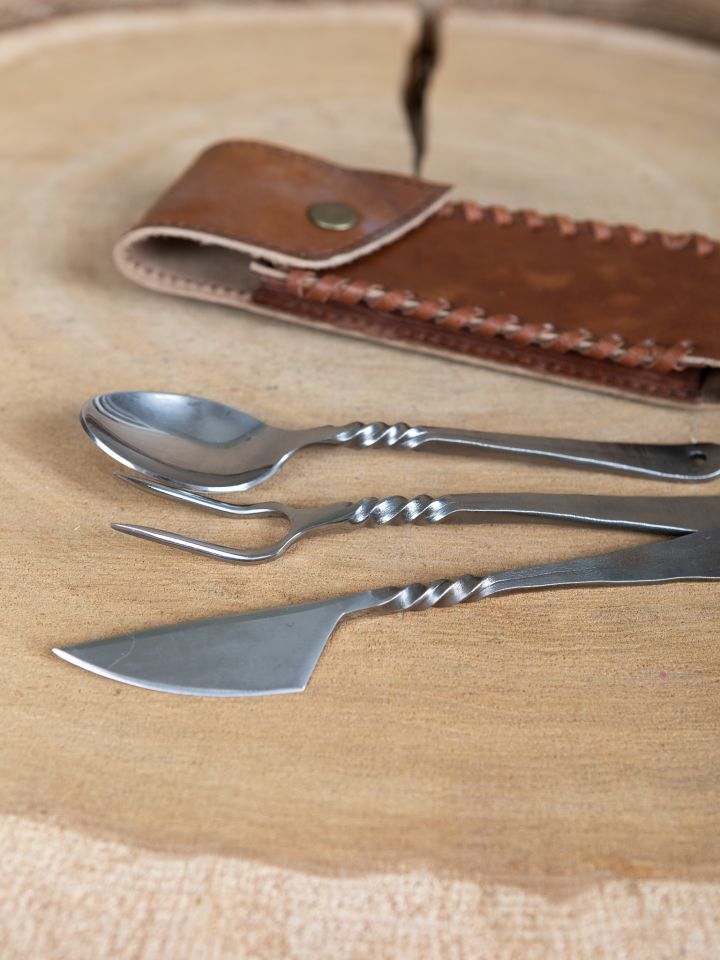 4-piece carter's cutlery set with leather case 5