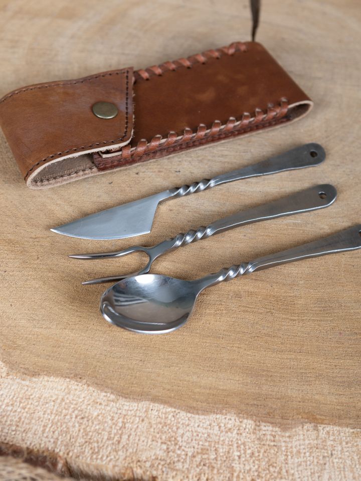 4-piece carter's cutlery set with leather case 6