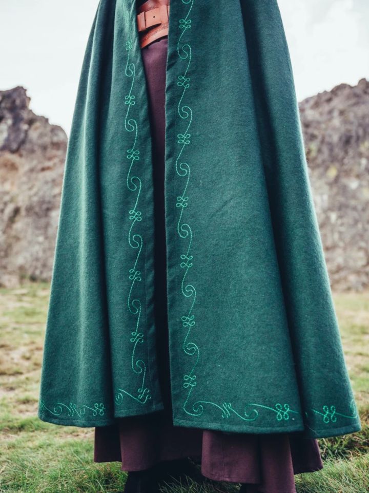 Wool cape with embroidery green 6