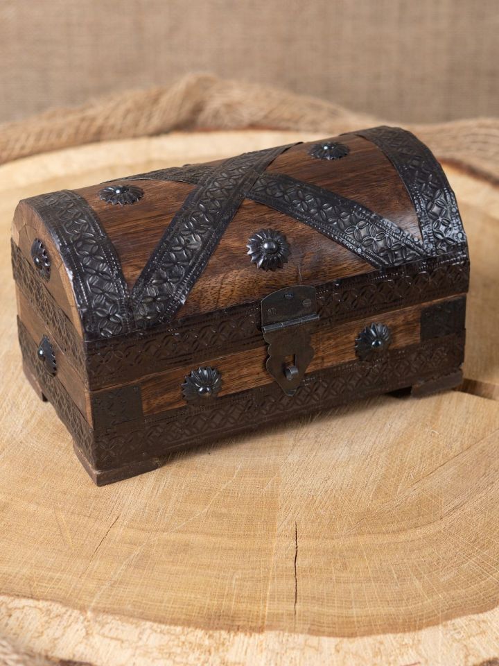 Pirate chest large 8