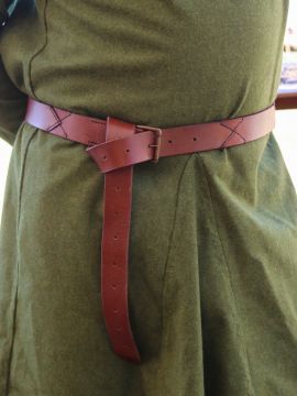 Long belt with decorative stitching brown