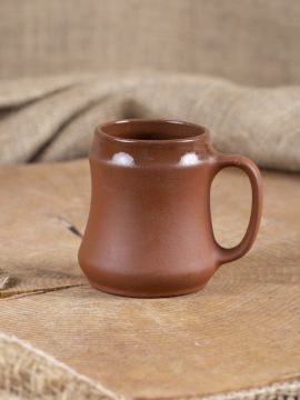 Clay mug with handle