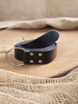 Sturdy ring belt made from black leather 190cm