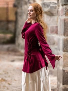 Blouse with pointed hood bordeaux red